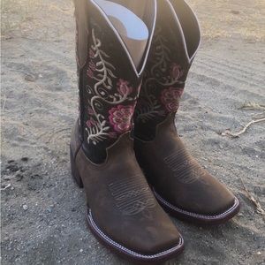 Brown cowboy high quality leather boots size 7.5